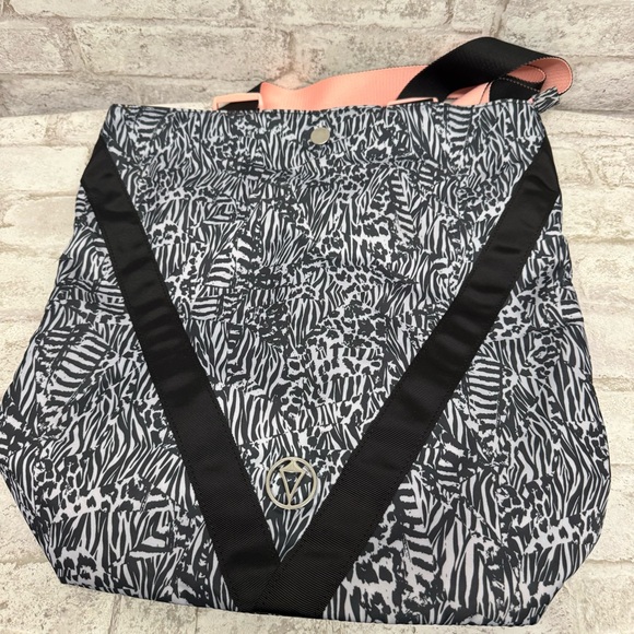 Ivivva Practice to Play‎ Animal Print Backpack - Picture 1 of 9